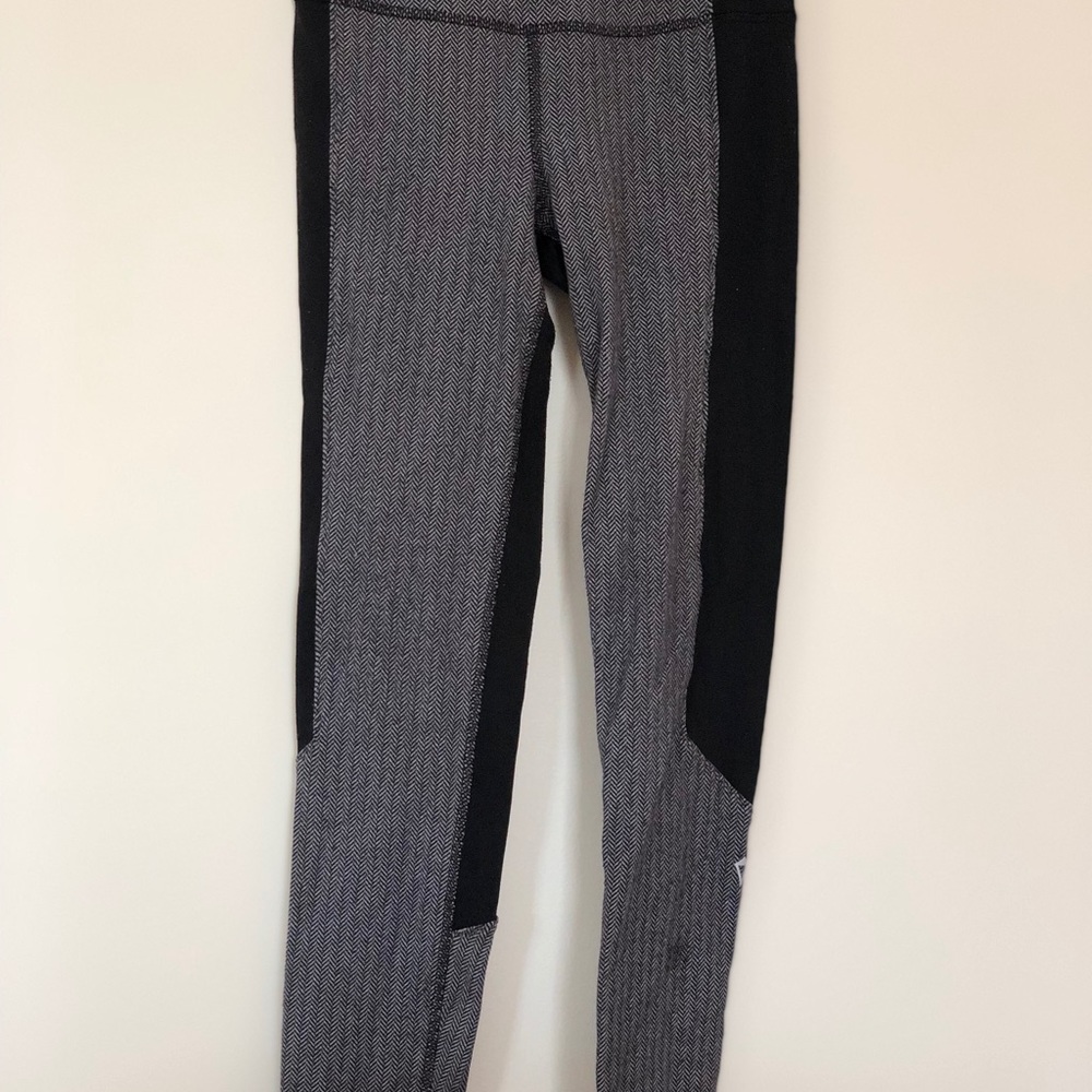 IVIVVA By Lululemon girls multi pattern leggings
